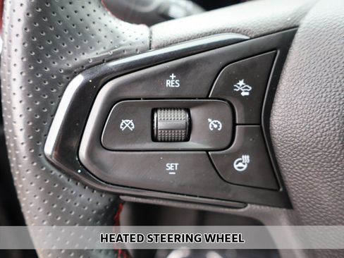 Used 2024 Chevrolet Trax RS w/ Sunroof Package FWD image 8