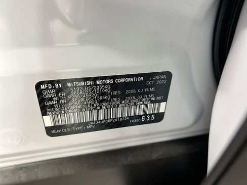 Used 2023 Mitsubishi Outlander SE image 28