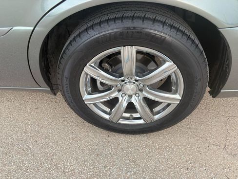 Used 2006 Cadillac DTS FWD image 3