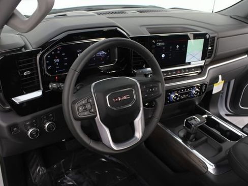 New 2026 GMC Sierra 1500 SLT image 9
