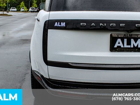 Used 2023 Land Rover Range Rover SE AWD/4WD image 13