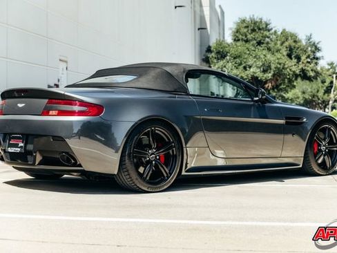 Used 2009 Aston Martin V8 Vantage Roadster RWD image 37
