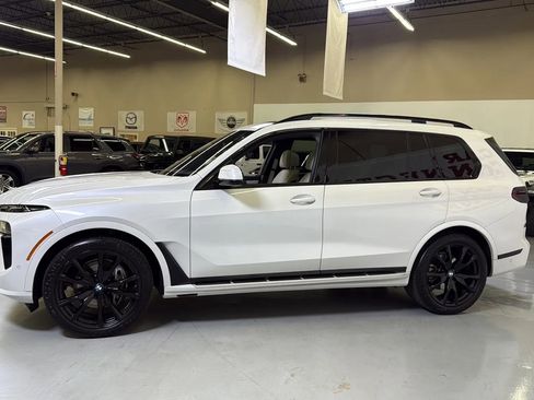 Used 2023 BMW X7 xDrive40i w/ M Sport Package AWD/4WD image 5