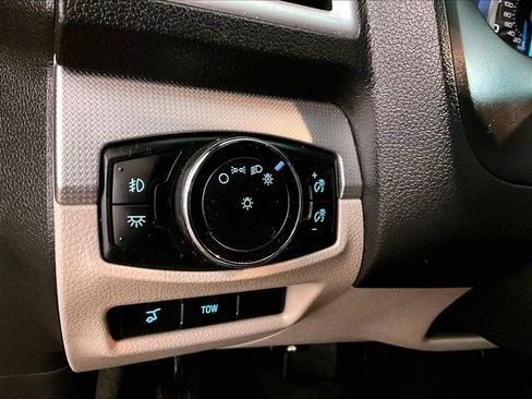 Used 2015 Ford Explorer XLT w/ Equipment Group 202B AWD/4WD image 32