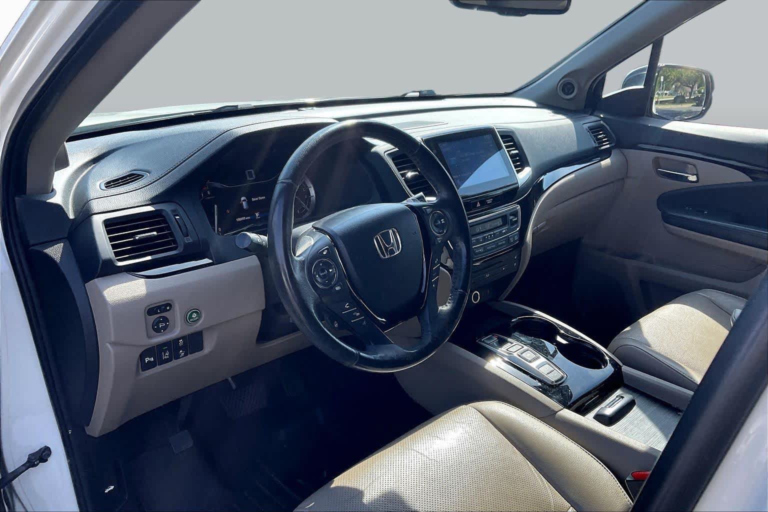 Used 2016 Honda Pilot Elite image 17