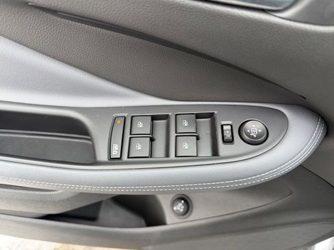 Used 2020 Buick Envision Essence image 6