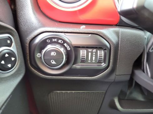 Used 2022 Jeep Gladiator Rubicon w/ LED Lighting Group image 27