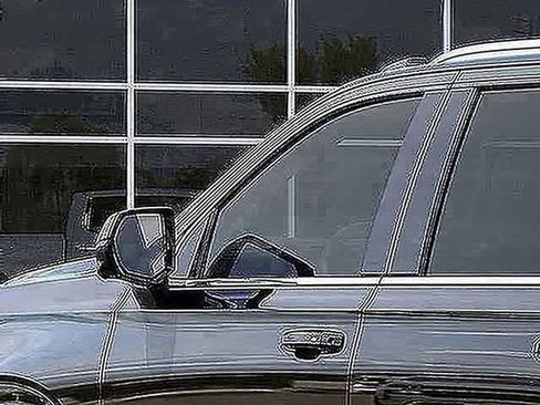 New 2026 Chevrolet Suburban LT w/ Comfort Package image 28