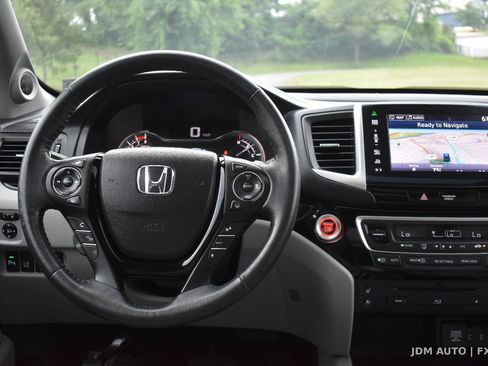 Used 2016 Honda Pilot Elite image 22