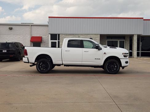 New 2026 RAM 2500 Limited AWD/4WD image 7
