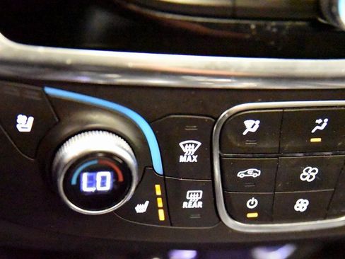 Used 2023 Chevrolet Traverse Premier w/ Redline Edition image 28