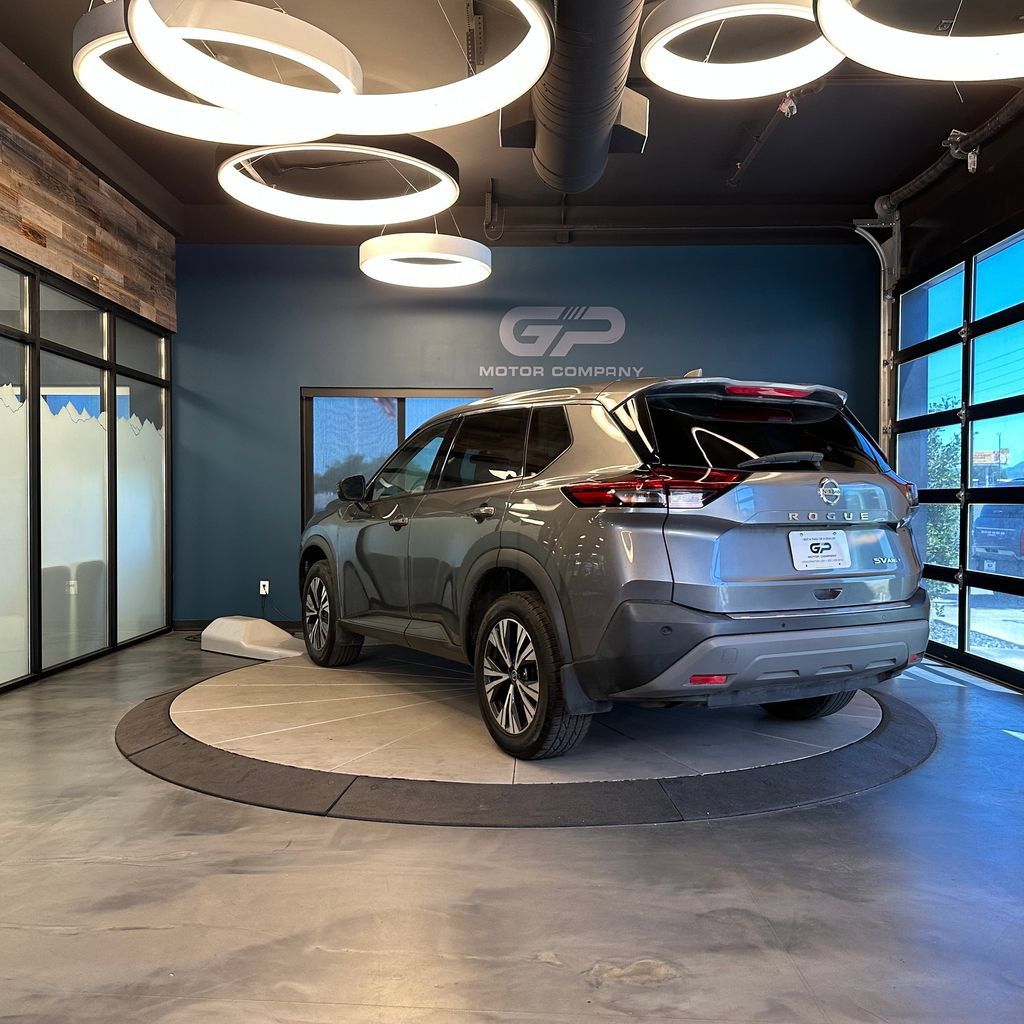 Used 2021 Nissan Rogue SV AWD/4WD image 5