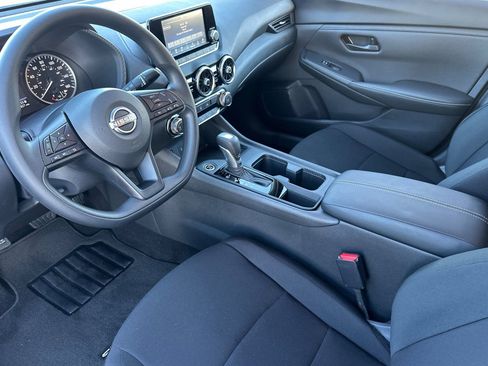Used 2025 Nissan Sentra S image 10
