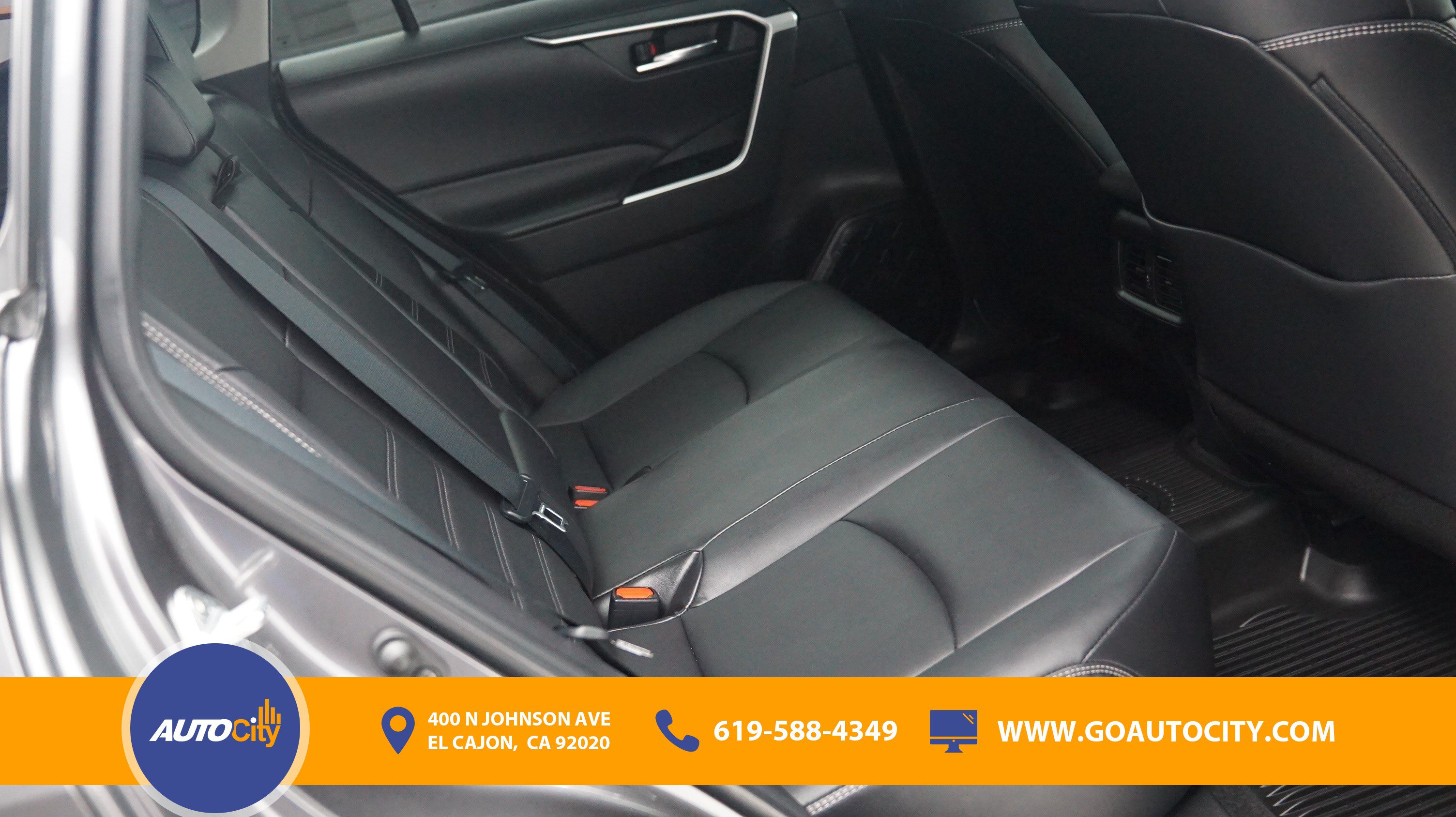 Used 2022 Toyota RAV4 XLE Premium FWD image 13