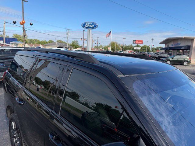 Used 2025 Ford Expedition Platinum w/ Stealth Performance Package AWD/4WD image 7