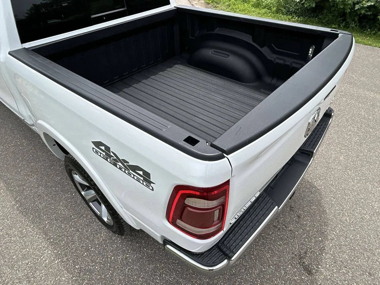 Used 2021 RAM 1500 Limited w/ Off Road Group AWD/4WD image 23