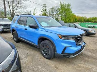 Used 2025 Honda Pilot TrailSport