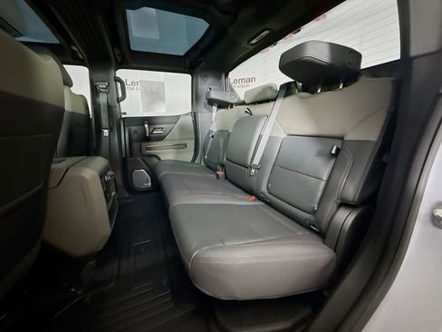 Used 2024 GMC Hummer EV 2X w/ LPO, Illumination Package image 29