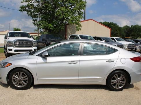 Used 2018 Hyundai Elantra SEL FWD image 6