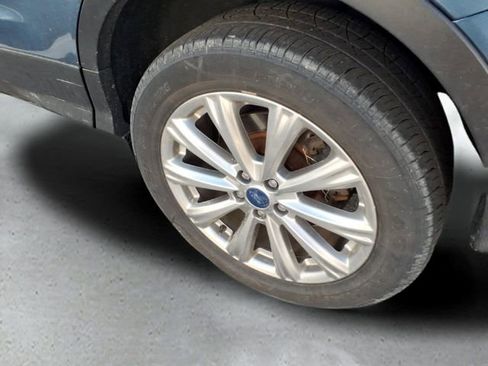 Used 2018 Ford Escape Titanium image 17