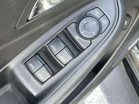 Used 2017 Chevrolet Volt Premier w/ Driver Confidence II Package FWD image 16