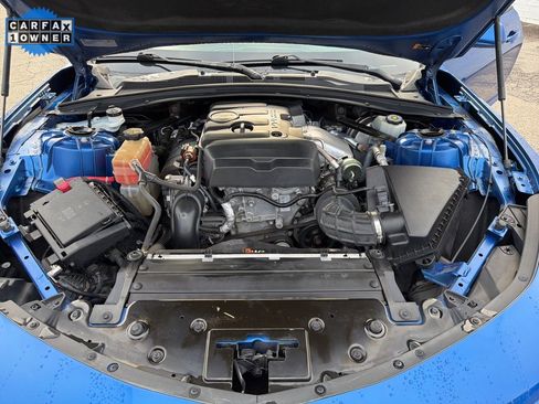 Used 2018 Chevrolet Camaro LT w/ Technology Package image 33