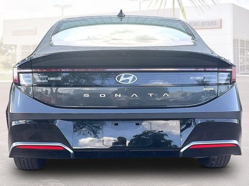 Used 2025 Hyundai Sonata SEL FWD image 16