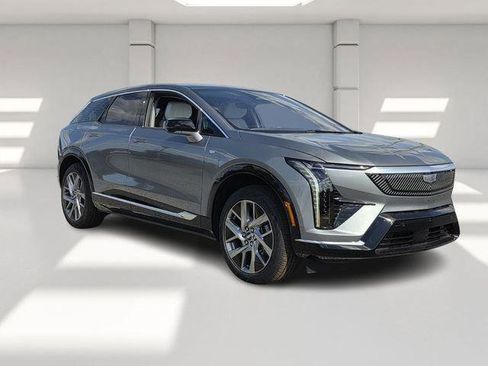 New 2026 Cadillac Optiq Luxury 1 image 13