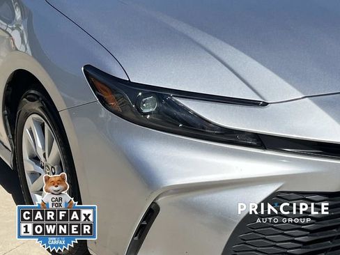 Used 2025 Toyota Camry LE image 9