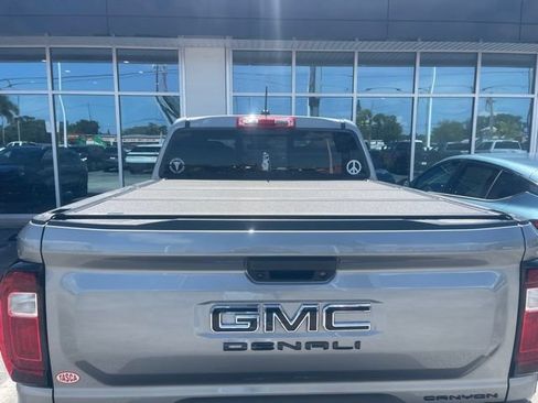 Used 2023 GMC Canyon Denali AWD/4WD image 4