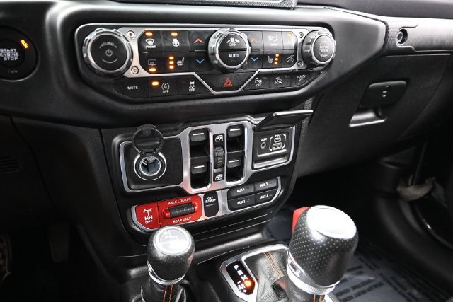 Certified 2021 Jeep Gladiator Mojave AWD/4WD image 46