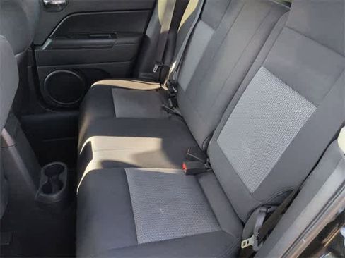 Used 2010 Jeep Patriot Sport image 19