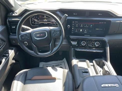 Used 2025 GMC Sierra 2500 AT4 w/ AT4 Premium Plus Package AWD/4WD image 9