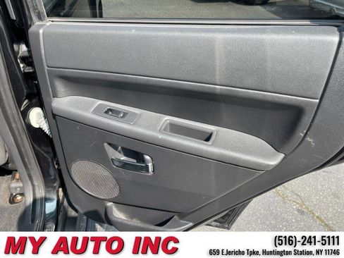 Used 2009 Jeep Grand Cherokee Laredo image 31