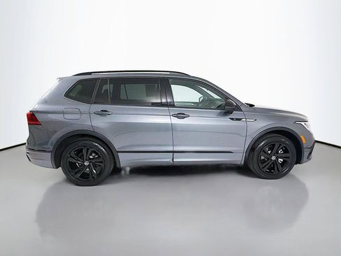 Used 2023 Volkswagen Tiguan SE R-Line image 8