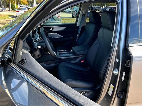 New 2026 Acura MDX image 9