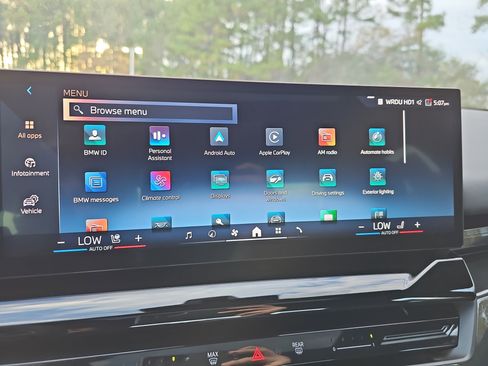 Used 2025 BMW 530i xDrive image 23