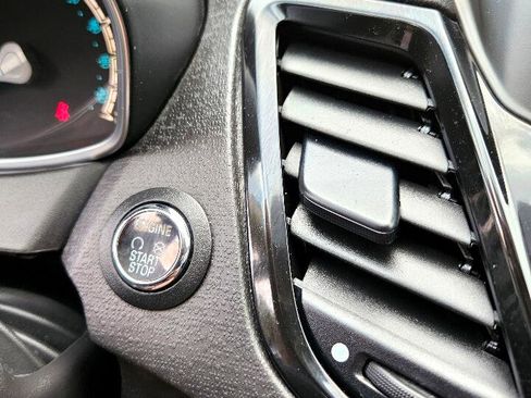 Used 2016 Ford Fiesta Titanium image 21