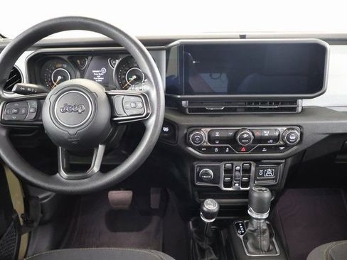 Used 2025 Jeep Wrangler Sport image 10