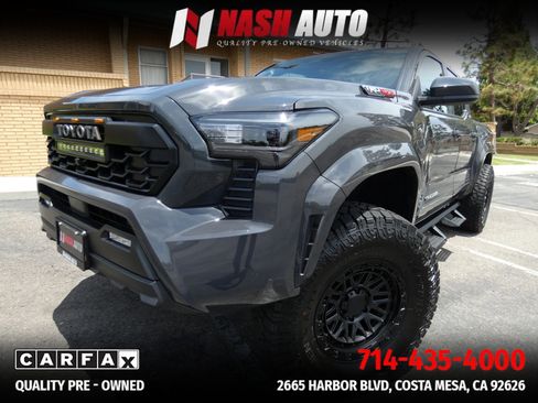 Used 2026 Toyota Tacoma SR5 AWD/4WD image 8