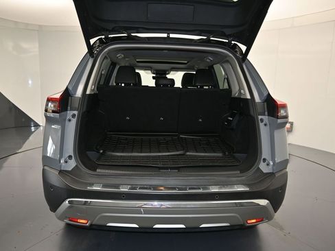 Used 2022 Nissan Rogue Platinum w/ Head-Up Display Package FWD image 24