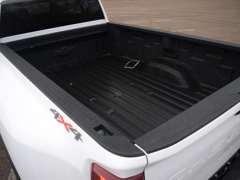 Used 2025 Chevrolet Silverado 3500 LTZ image 25