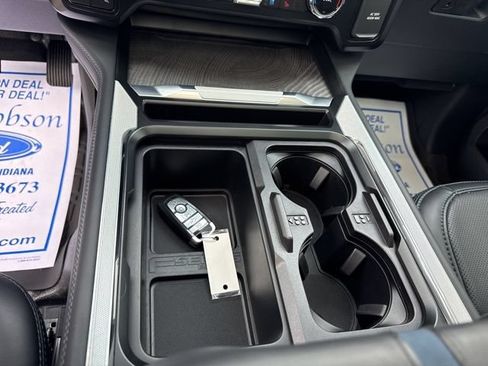 Used 2025 Ford F250 Platinum AWD/4WD image 32