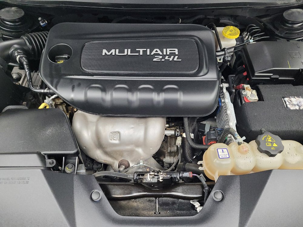 Used 2019 Jeep Cherokee Latitude Plus FWD image 30
