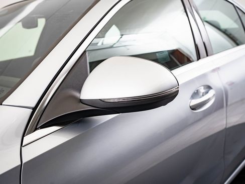 Certified 2025 Mercedes-Benz C 300 4MATIC Sedan image 16