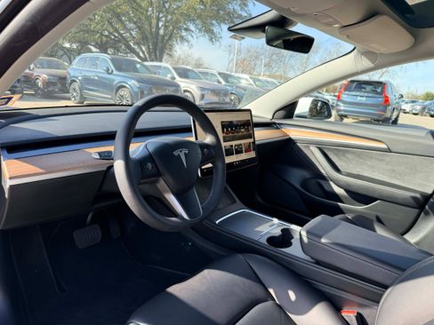 Used 2022 Tesla Model 3 Long Range image 10