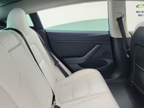 Used 2022 Tesla Model 3 Long Range AWD/4WD image 23