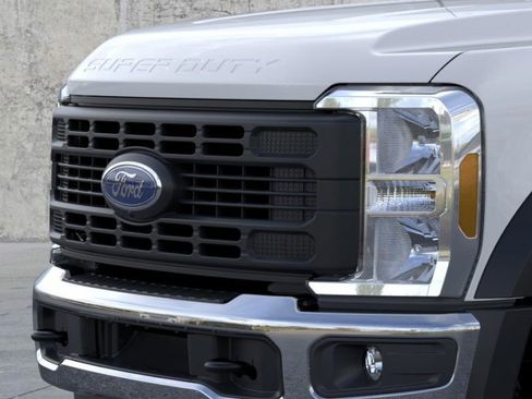 New 2026 Ford F450 XL w/ 360-Degree Camera Package image 19