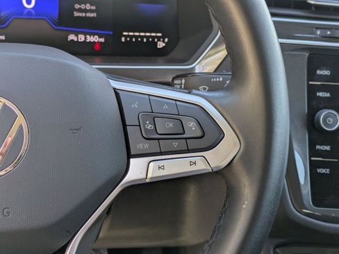 Used 2024 Volkswagen Tiguan SE image 14