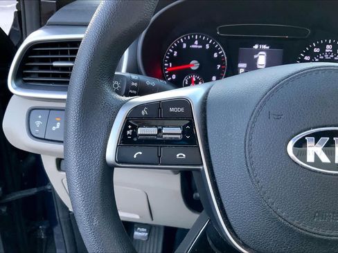 Used 2019 Kia Sorento LX AWD/4WD image 23